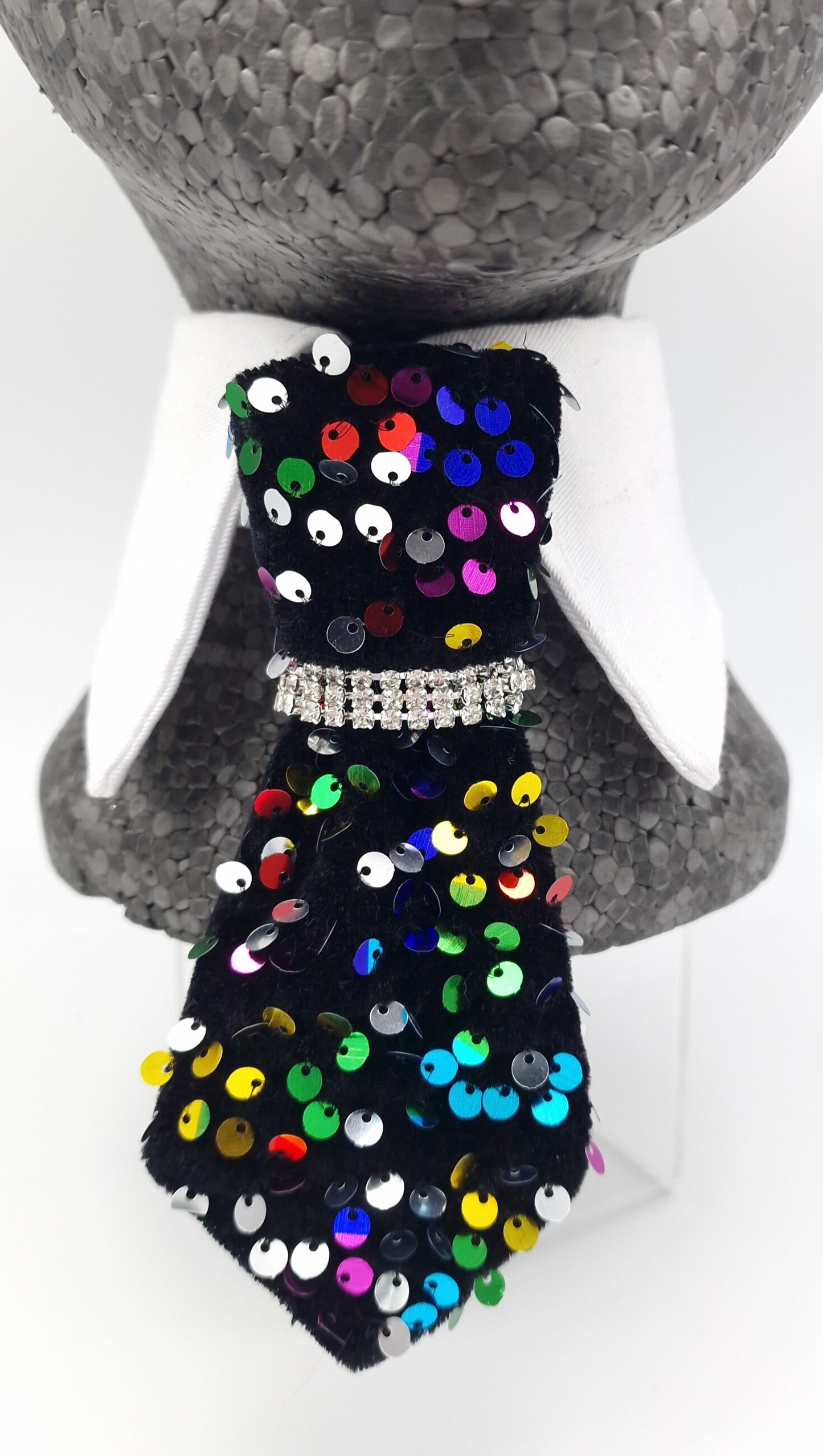 The Saturday tie and collar - The interchangeable tie system