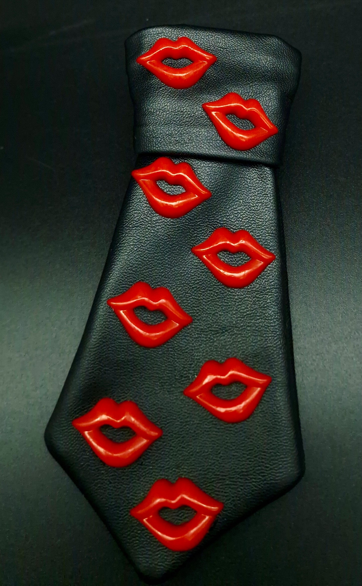 Lips tie- The interchangeable System