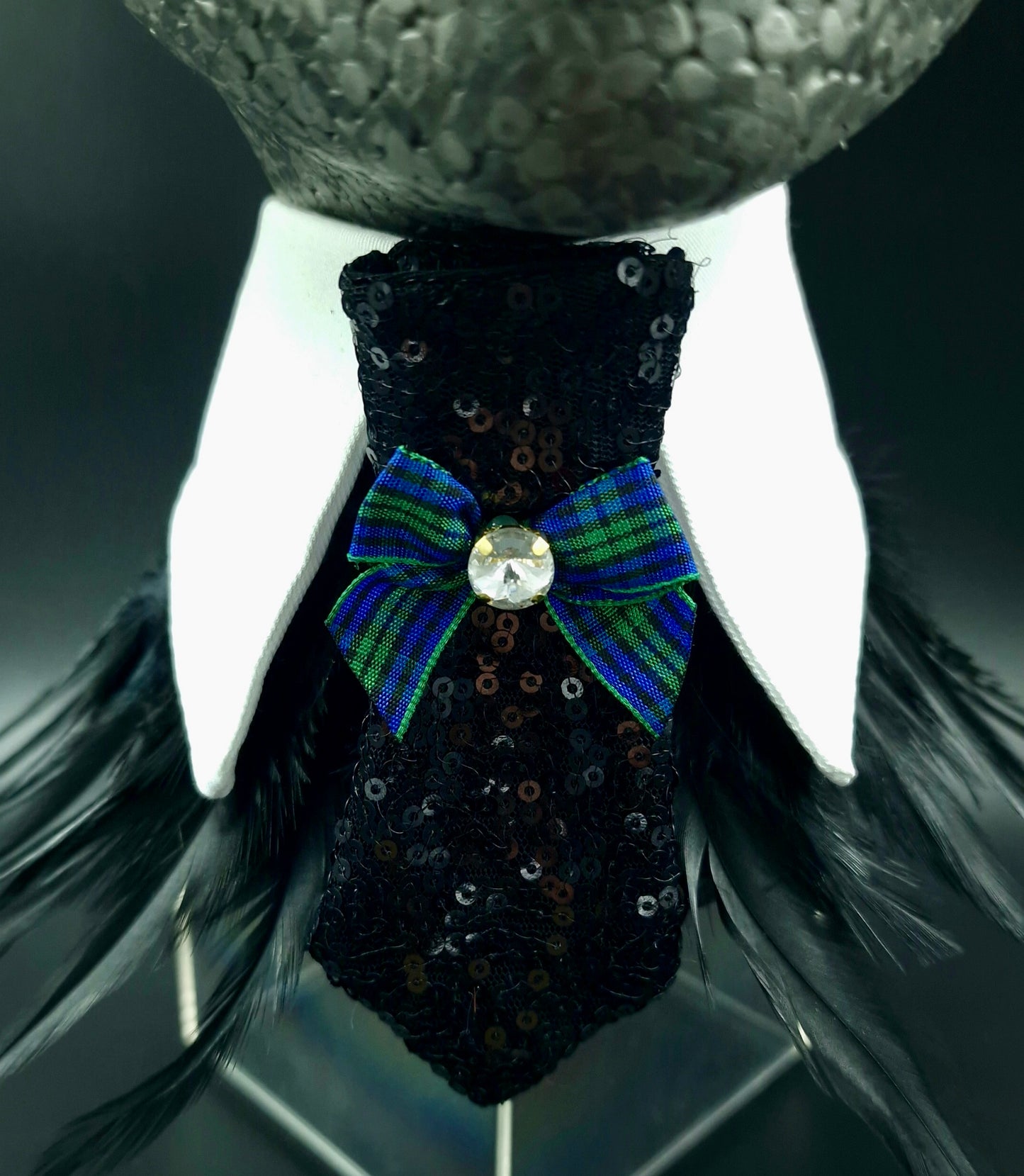 Black sequin tie with tartan pin - The interchangeable System